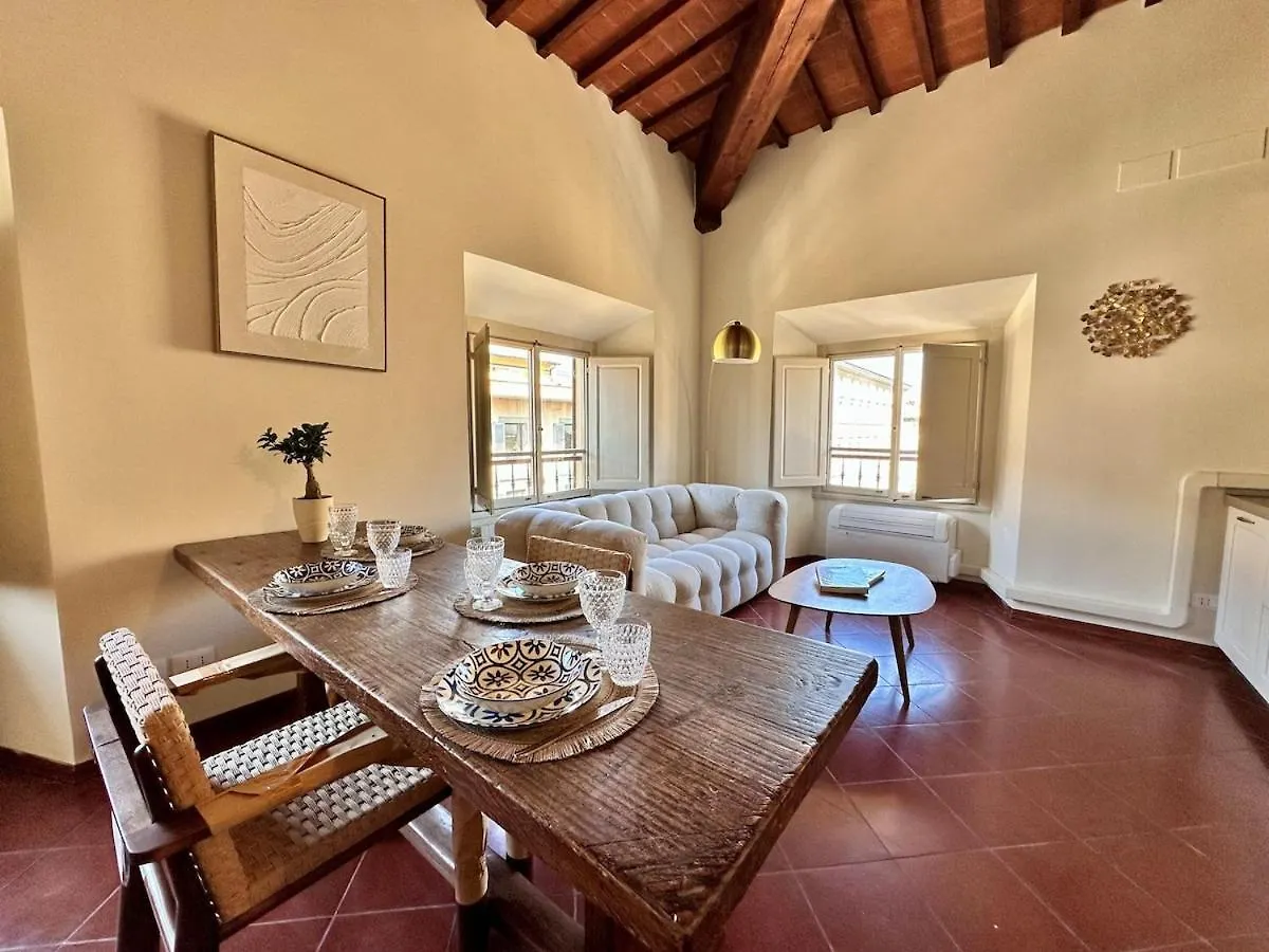 Apartment Holiday Ad Rondinelli, Firenze Italy