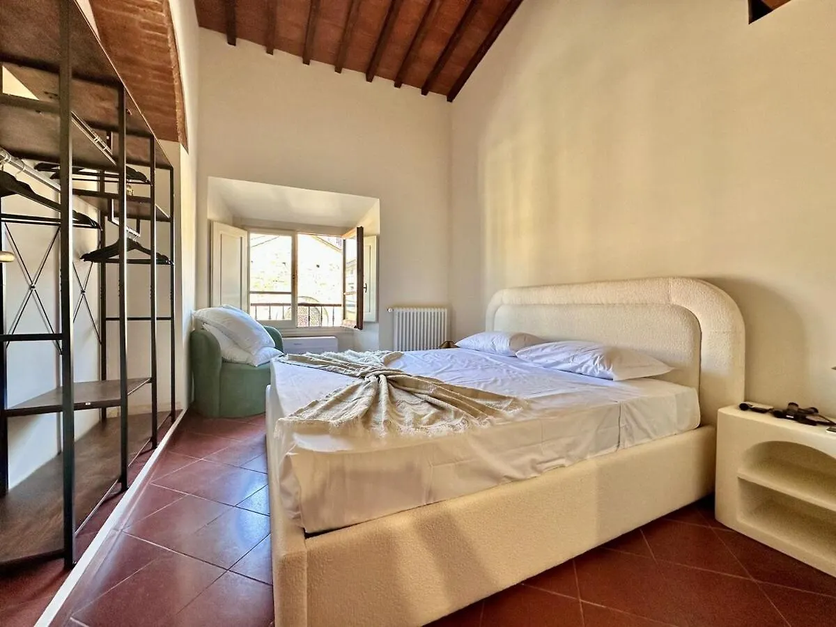 Apartment Holiday Ad Rondinelli, Firenze Italy